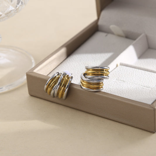 BOUCLES D’OREILLES ENTRELAC