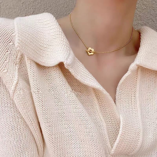 COLLIER FLEUR DE LIEN